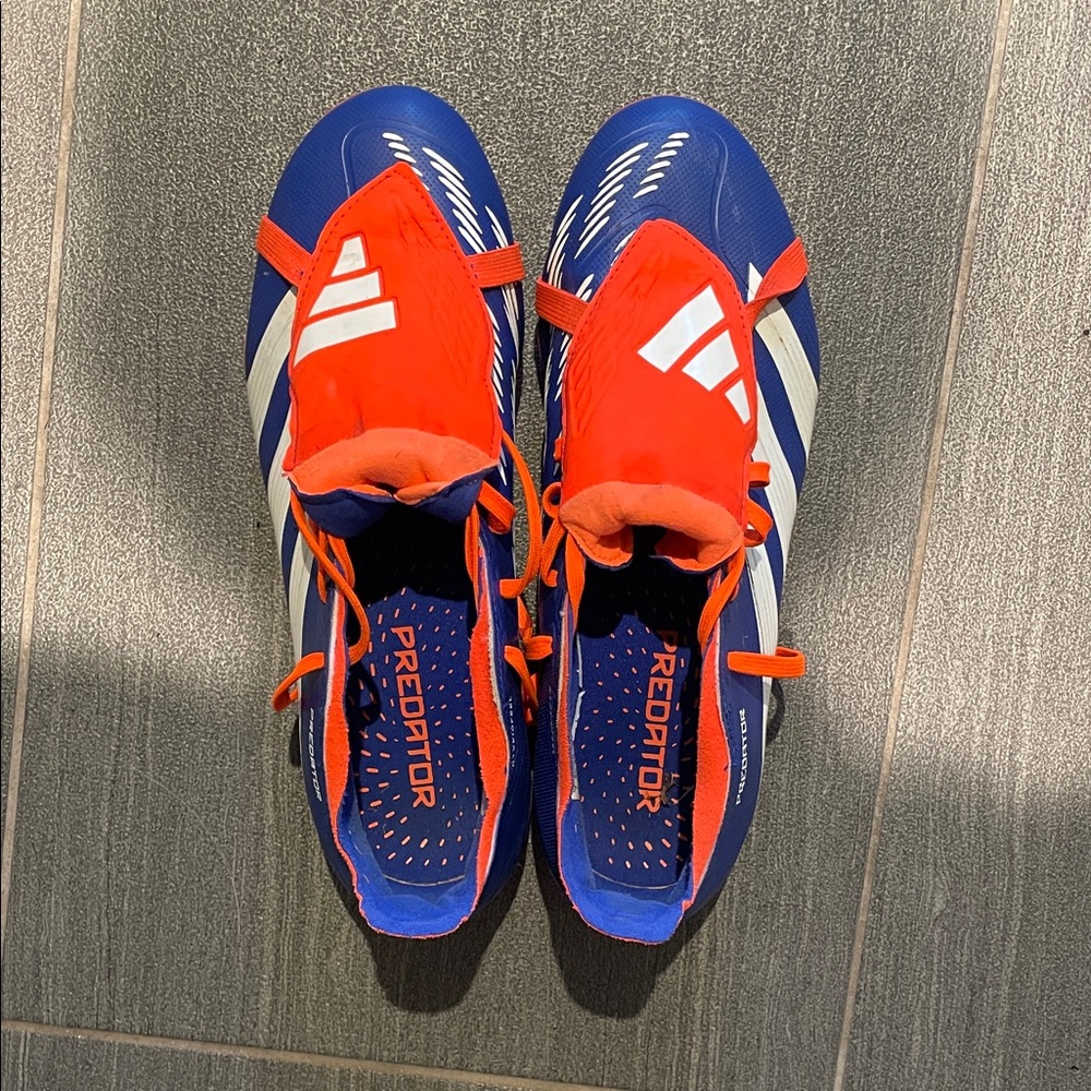 Adidas Predator soccer cleats - Red and Blue